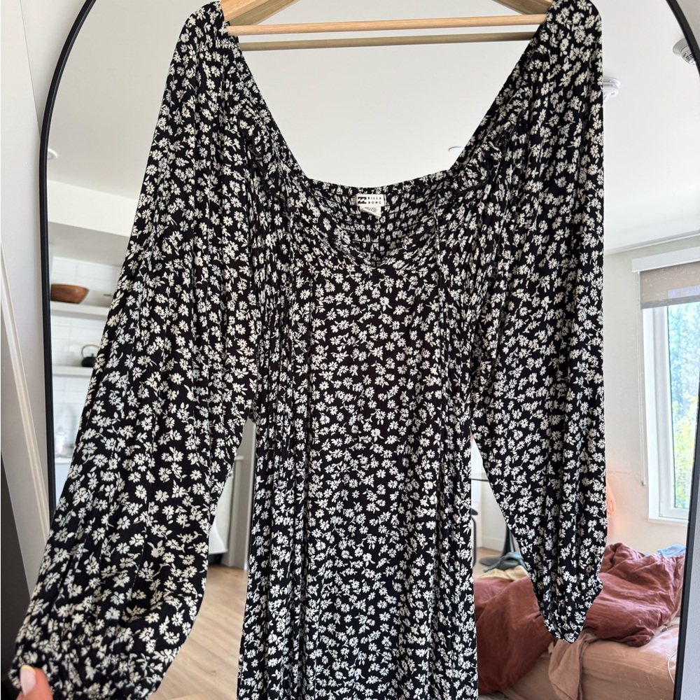 Billabong- Floral Black and White Dress